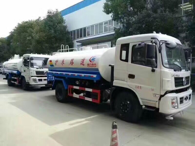 12噸(12方)東風(fēng)專用底盤綠化灑水車價格