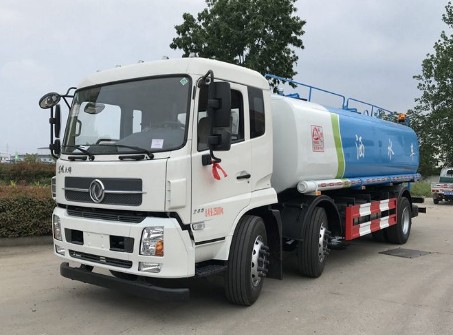 工程灑水車廠家_東風天錦小三軸18噸工程灑水車